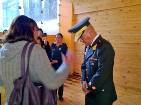 ¡Sí señor, a la población se la respeta!
