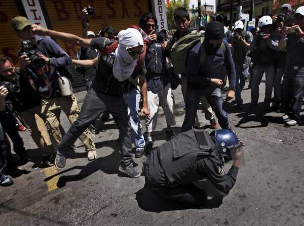 Ley protege a policías y ciudadanos