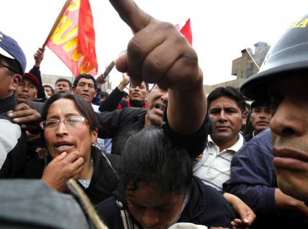 ¡Unidad nacional contra mediocridad docente!