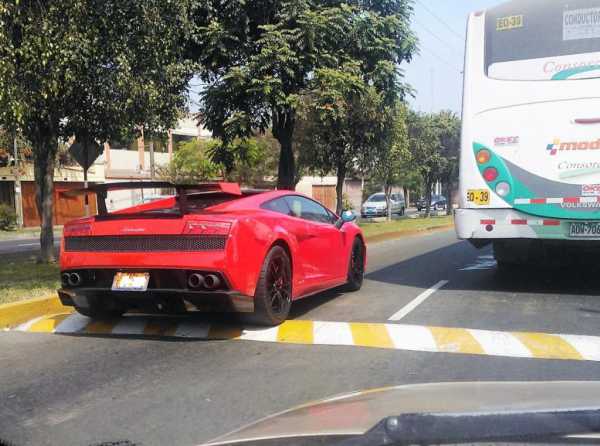 Tus rompe-muelles en mi carro