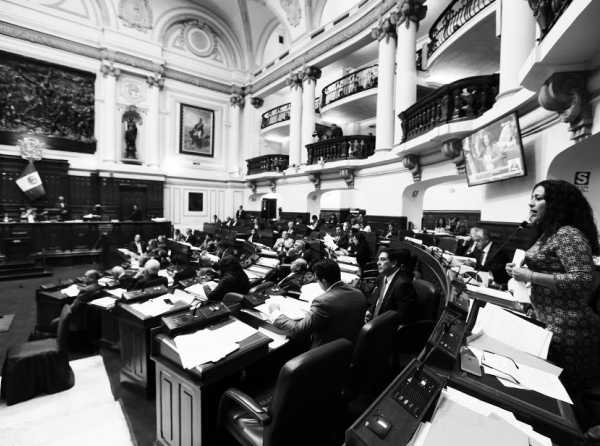 Democracia pospartidos