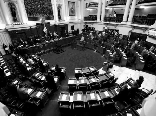 &iquest;Hacia d&oacute;nde va la vida pol&iacute;tica peruana?