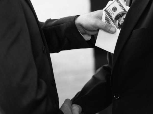 Corruptos y mentirosos