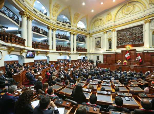 Prisioneros del pasado