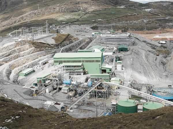 ¿Por qué reactivar los proyectos mineros?