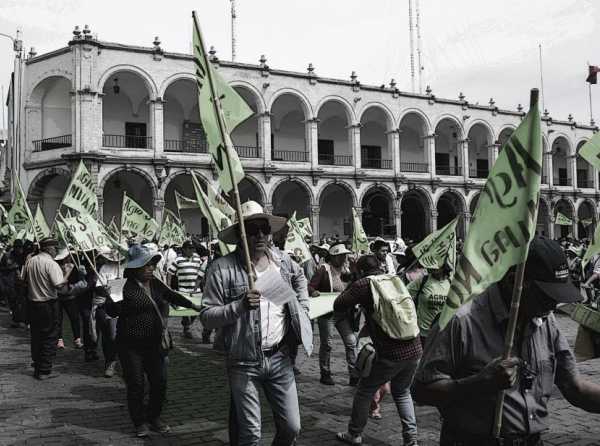 La izquierda y sus farsas para el pueblo