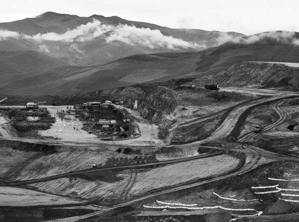 ¿Postergar la minería?
