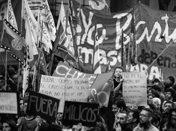 La izquierda parásita