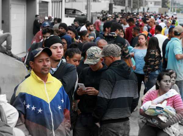 &iquest;Que se regresen a su pa&iacute;s y la peleen all&aacute;?