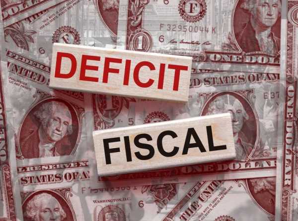 La larga y feroz lucha contra el d&eacute;ficit fiscal en el Per&uacute;