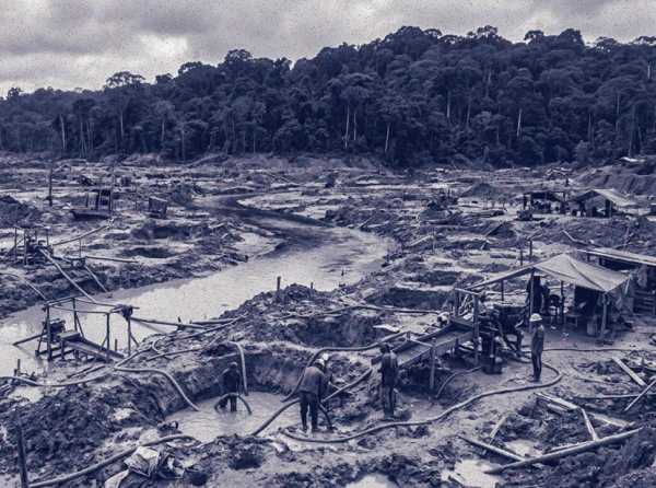 La miner&iacute;a ilegal, la Constituci&oacute;n y el sistema de propiedad