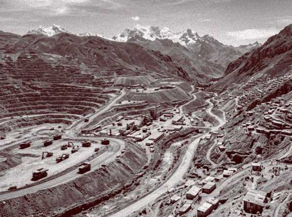 &iexcl;Populismo legislativo total contra la miner&iacute;a moderna!