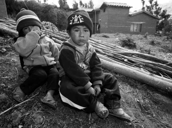 ¡Antimineros contra pobres del Perú!