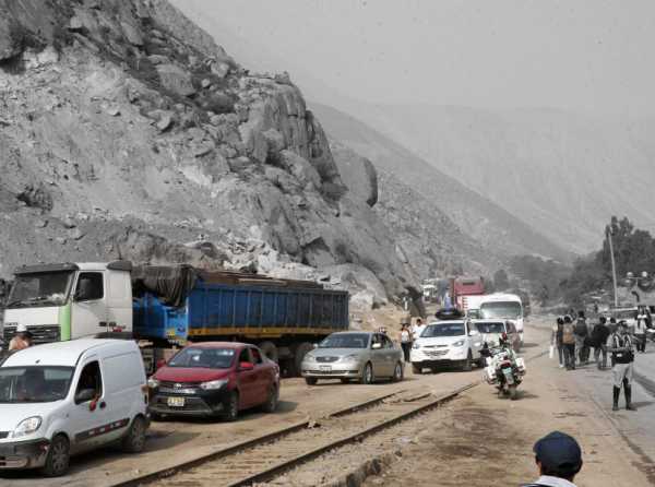 Pobres con reservas, pero sin carreteras