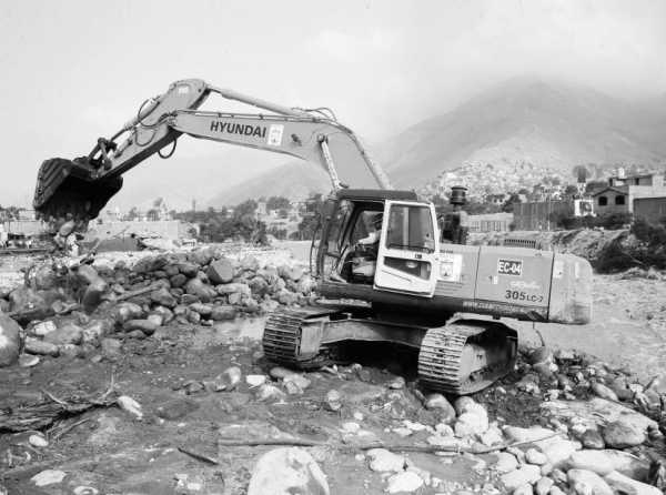 La reconstrucción sigue en espera