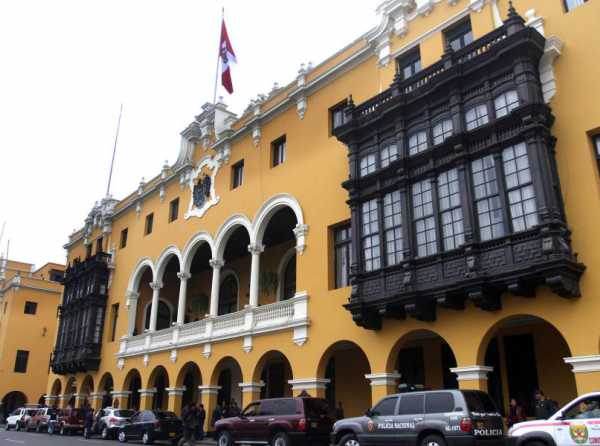 Descentralizar la salud y educación en Lima Metropolitana