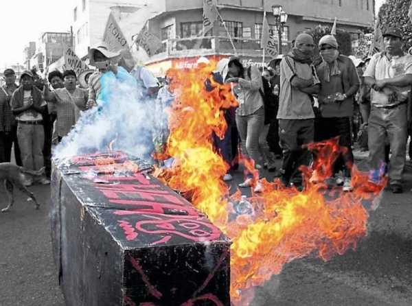 ¡El radicalismo en ofensiva contra el Perú!