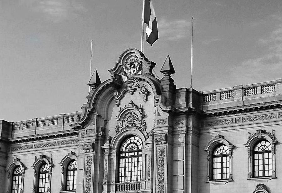 El pa&iacute;s real frente al estado paquid&eacute;rmico
