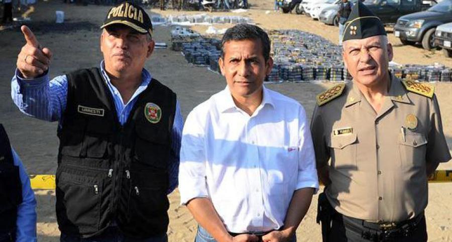 Mucho espectáculo, cero reformas