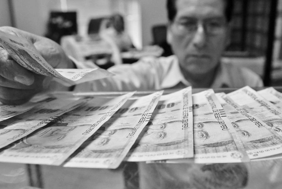 Richard Webb y la economía delictiva