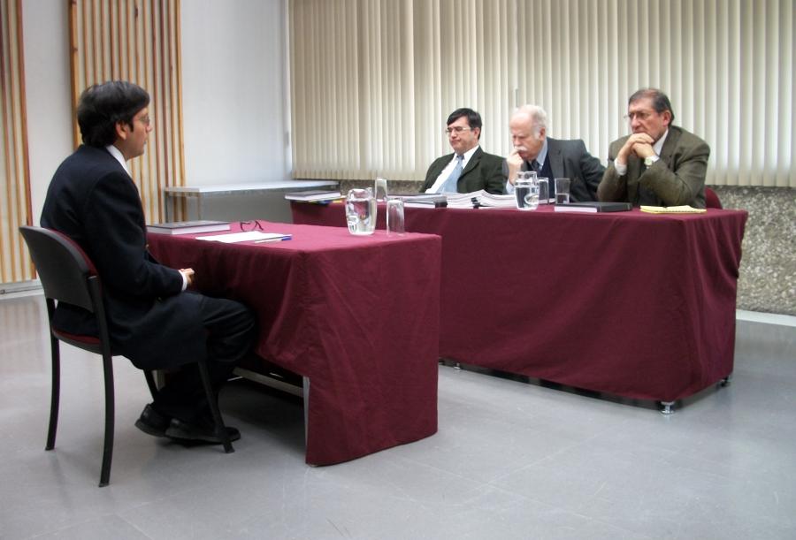 Crisis de la universidad alcanza a las tesis