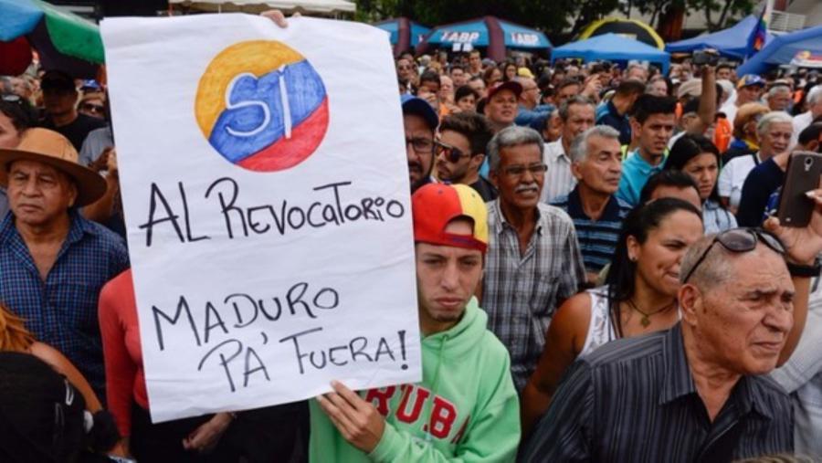 Venezuela: entre el autoritarismo y la quiebra económica