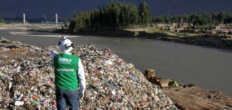 Burocracia, basura y agua