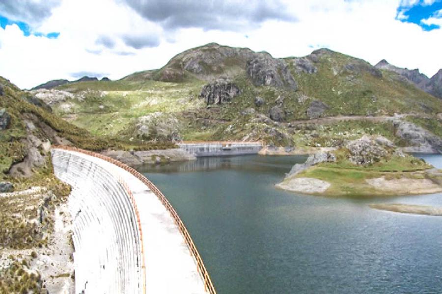 La armonía del agua con la minería y la agricultura