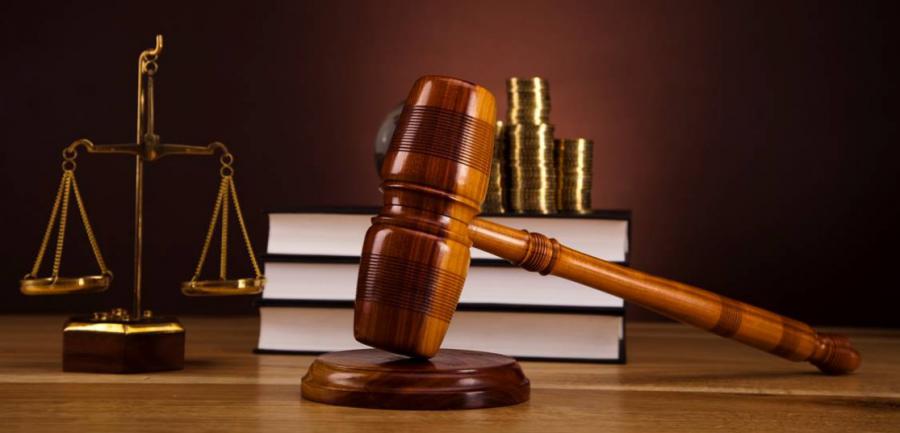 Derecho y Constitución