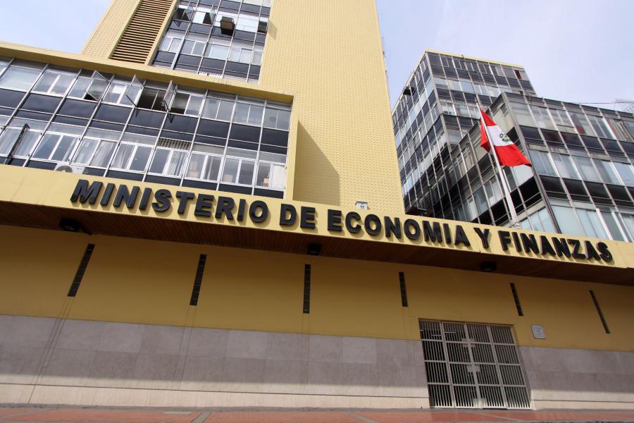¿Reventar o reformar nuestro sistema tributario?