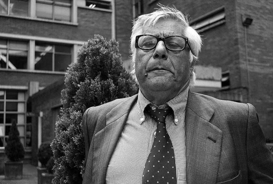 Aqu&iacute; yace un profesional