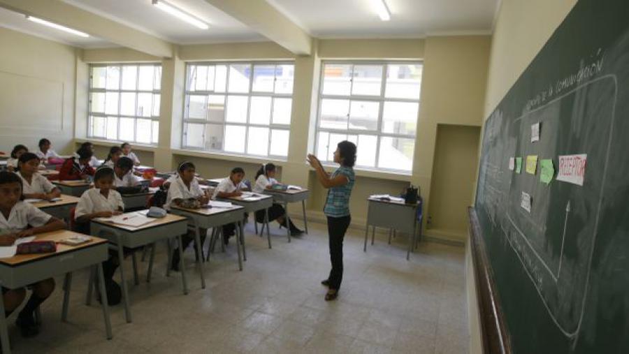 La educación pública nuevamente toca fondo