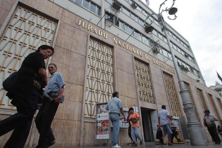 Reforma tardía contra movimientos locales