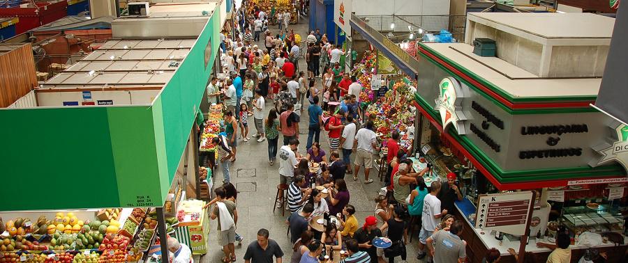 Mercado-libertad vs populismo-oclocracia