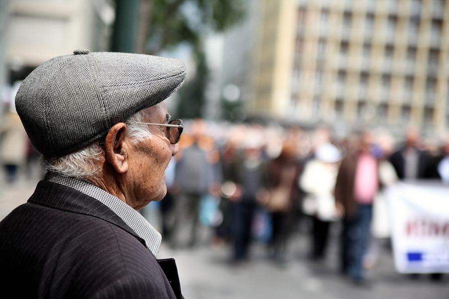 El mundo se distancia de las pensiones públicas