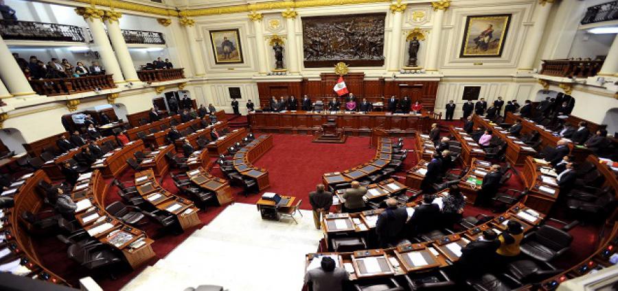 ¿Mejor licenciamos al Congreso?