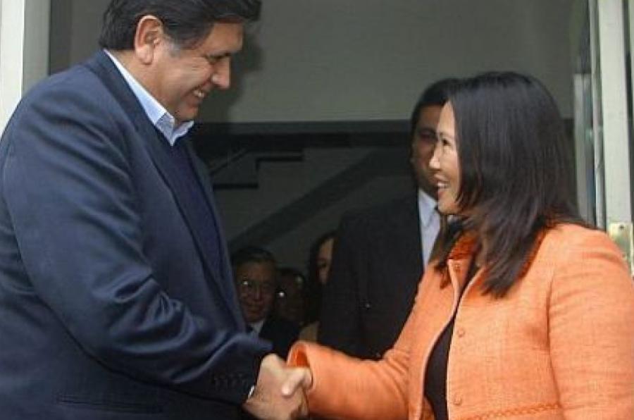 ¿Medios contra políticos?