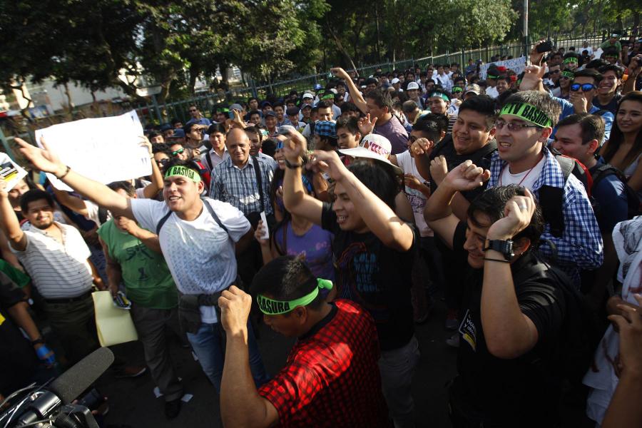 El derecho ciudadano a denunciar autoridades