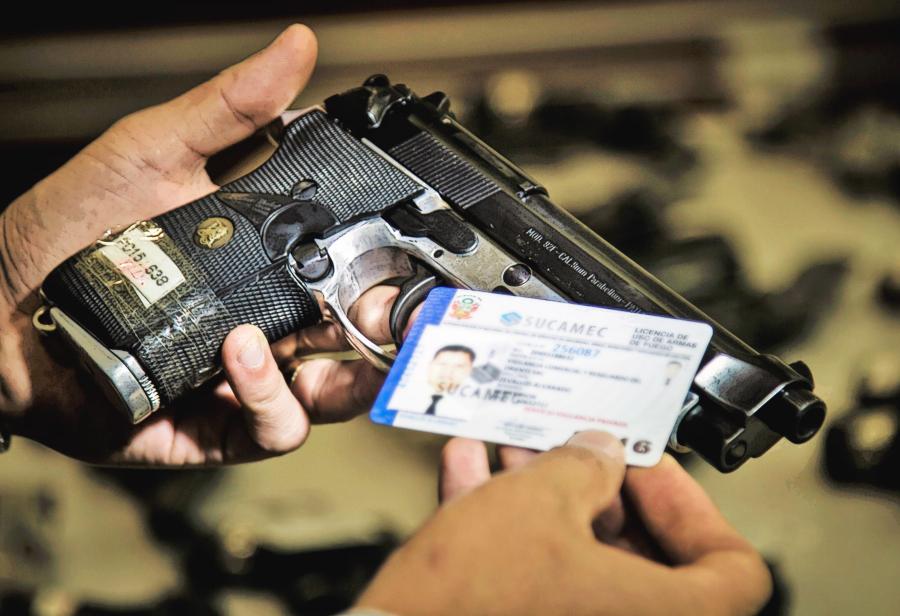 Legislación de armas y Pirámide de Kelsen