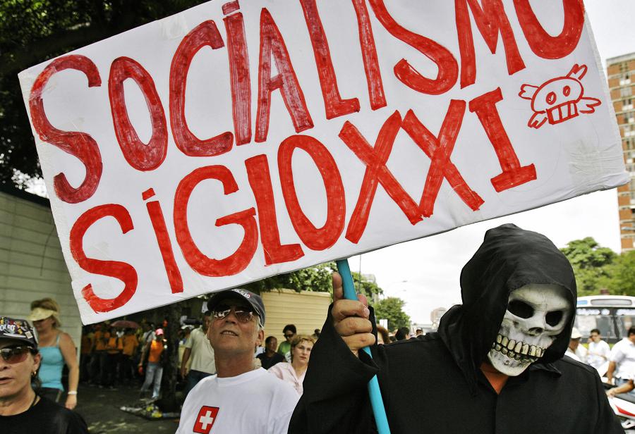¡El socialismo ha muerto! ¡Viva el populismo! 
