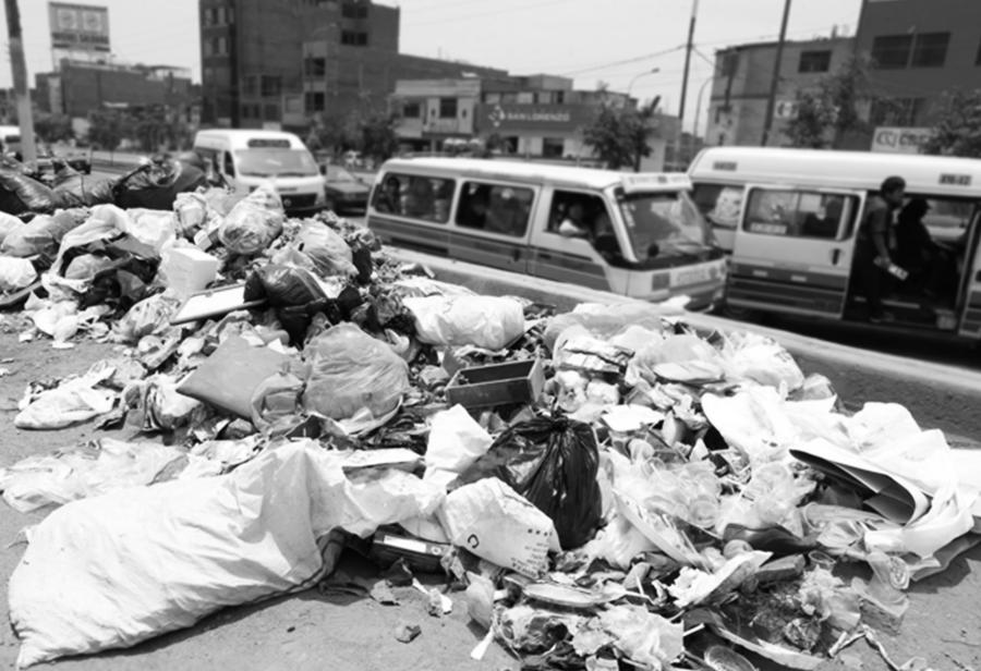Lima: políticos desconcertantes e incierto destino