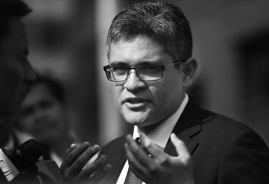 El fiscal plagiador ya tiene quien lo encubra