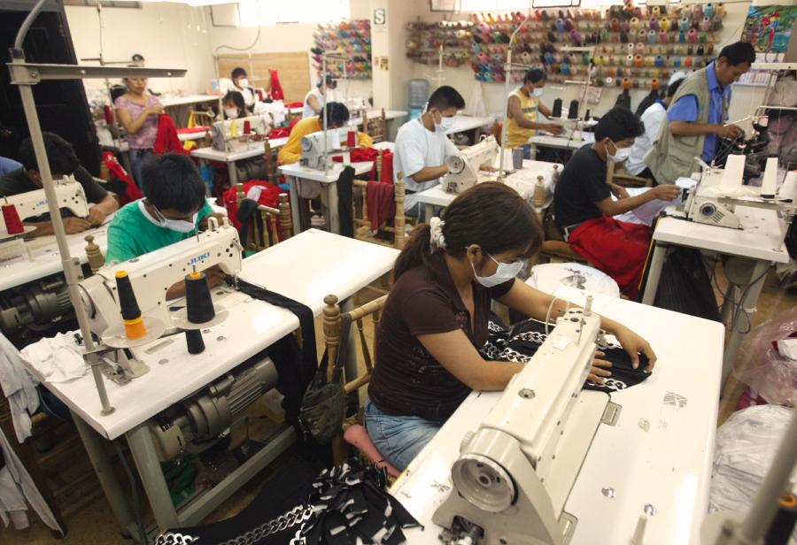 Los jóvenes y las mujeres