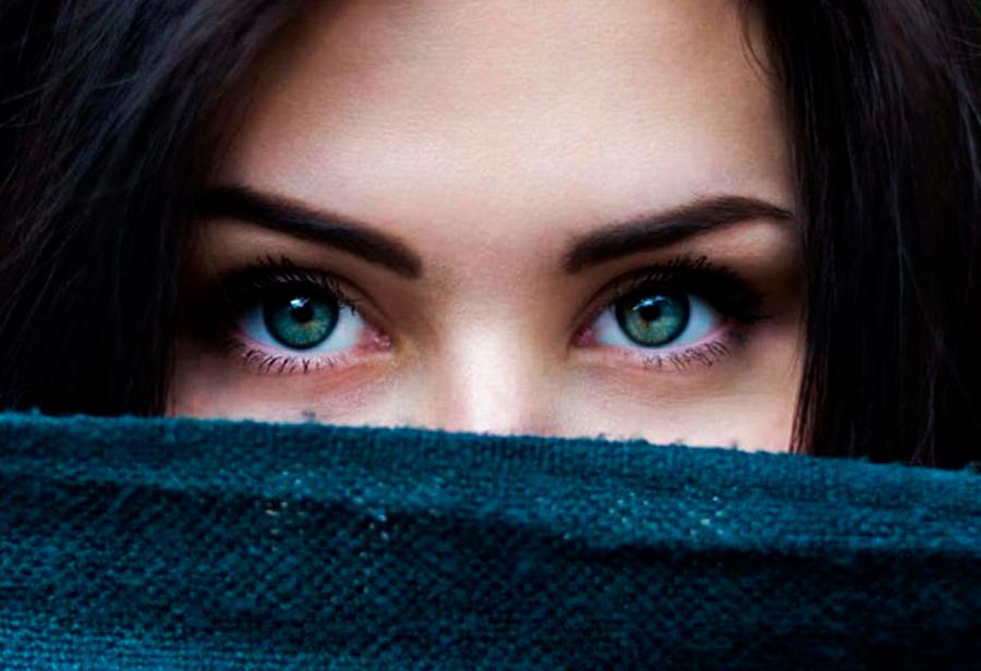 Ojos de mujer