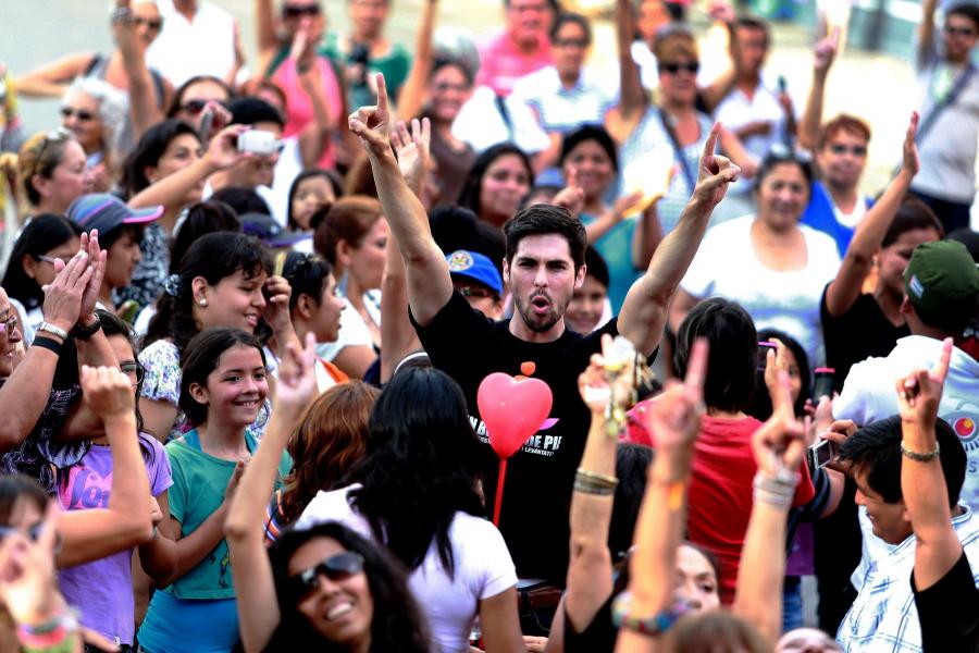 Democracia, diálogo y competencias interculturales