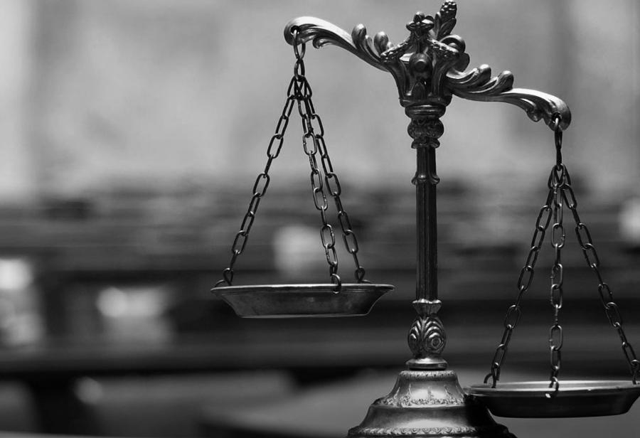 Babel limeña, entre auctoritas y potestas