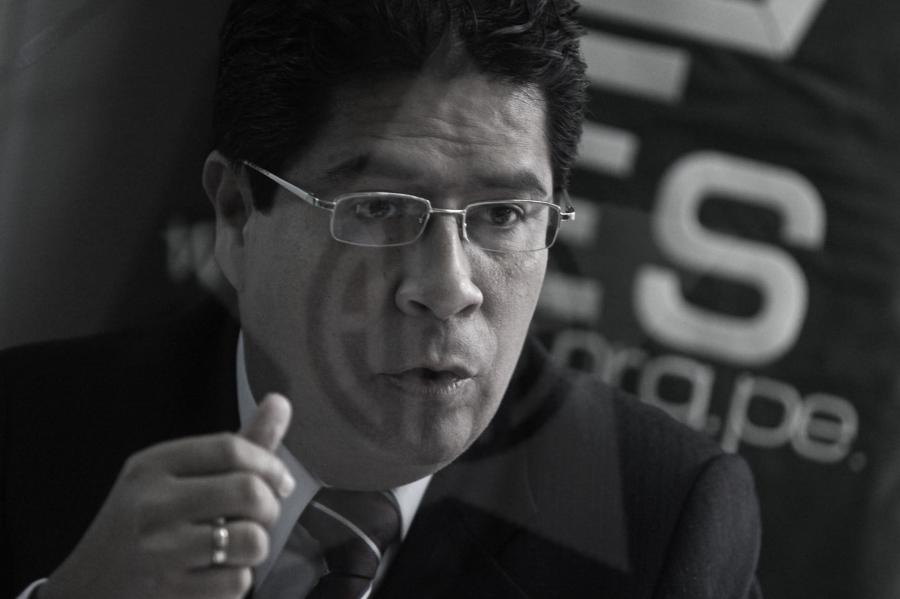 Discrepancias y bruscas salidas en el partido aprista 