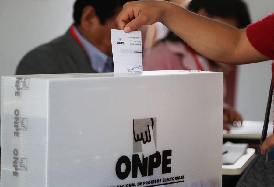 Las elecciones limeñas y la sociedad popular y emergente