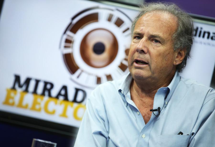 ¿La hora de Alfredo Barnechea?