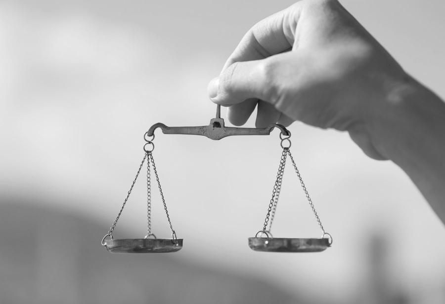 Por la desesperación de la coyuntura terminaremos destruyendo todo